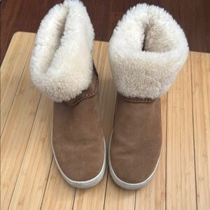 UGG Cozy Brown and Cream Winter Boots with Plush Lining